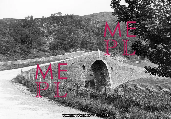 : CLACHAN BRIDGE : CLACHAN BRIDGE