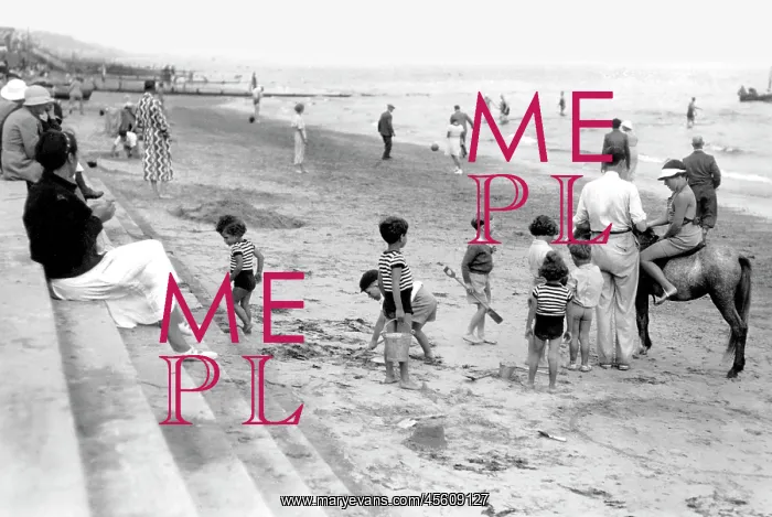  : Clacton-on-Sea, Fun on the Beach c1947