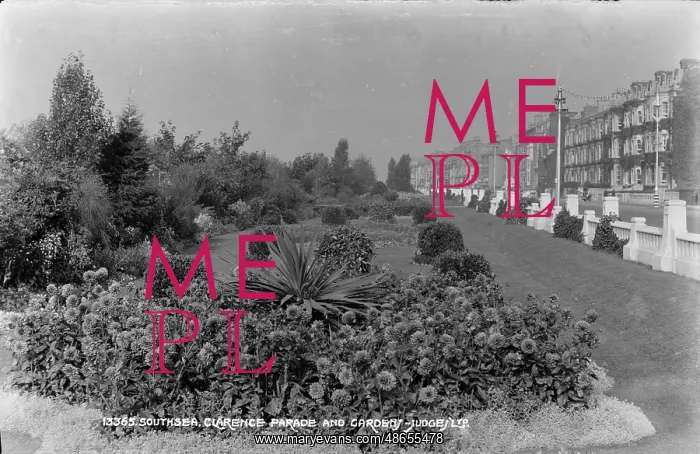 : Clarence Parade and Garden : Clarence Parade and Garden