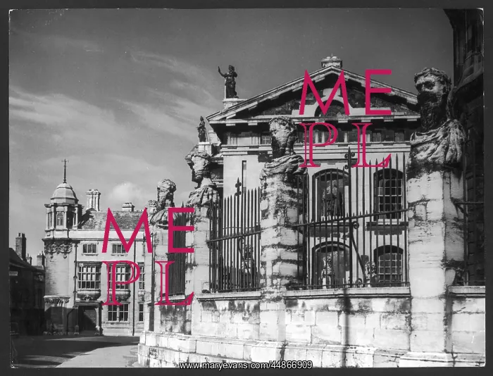 : CLARENDON BUILDING : CLARENDON BUILDING