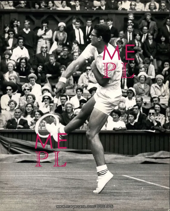 : Clark Graebner in tennis match at Wimbledon : Clark Graebner in tennis match at Wimbledon