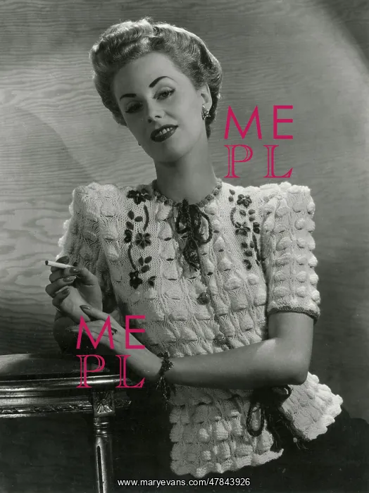 : Classic 1940s model - elaborate white knitted top : Classic 1940s model - elaborate white knitted top