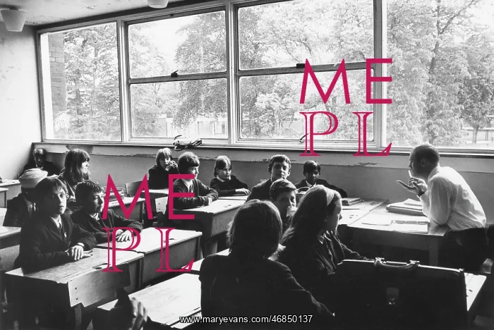 : CLASSROOM SCENE 1965 : CLASSROOM SCENE 1965
