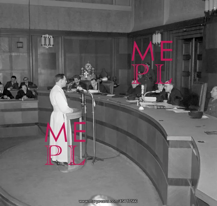 : Clergy on trial : Clergy on trial