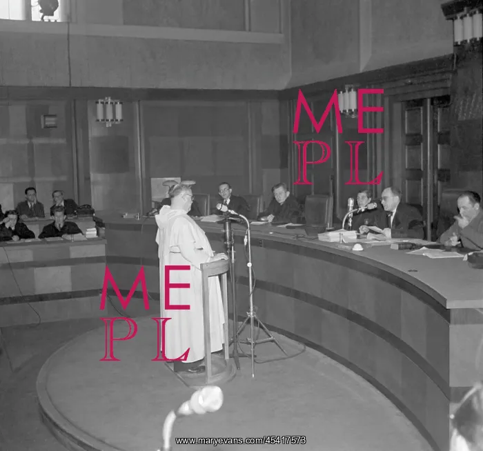 : Clergy on trial : Clergy on trial