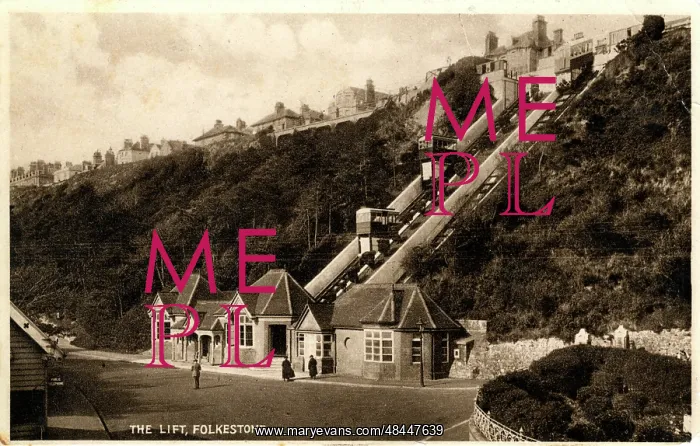 : The Cliff Lift, Folkestone, Kent : The Cliff Lift, Folkestone, Kent