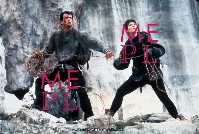 : CLIFFHANGER : CLIFFHANGER