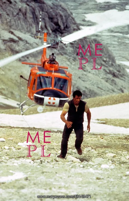 : CLIFFHANGER : CLIFFHANGER