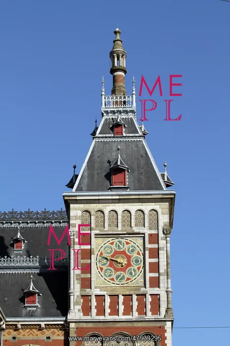 : Clock on Amsterdam Centraal Train Station : Clock on Amsterdam Centraal Train Station