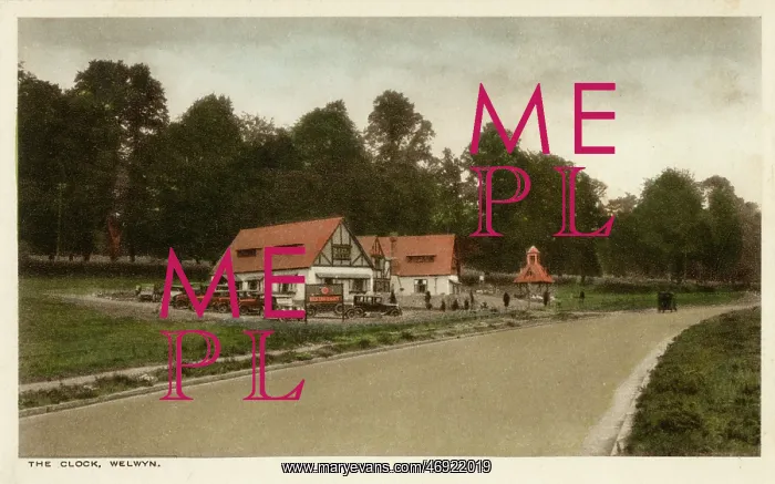 : The Clock road house, Welwyn, Herts 1920s : The Clock road house, Welwyn, Herts 1920s