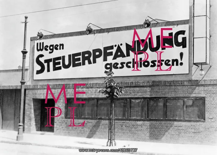  : Closed cinema, 1930