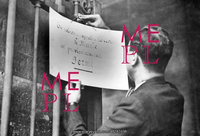 : Closure of the Louvre in Paris, 1940 : Closure of the Louvre in Paris, 1940