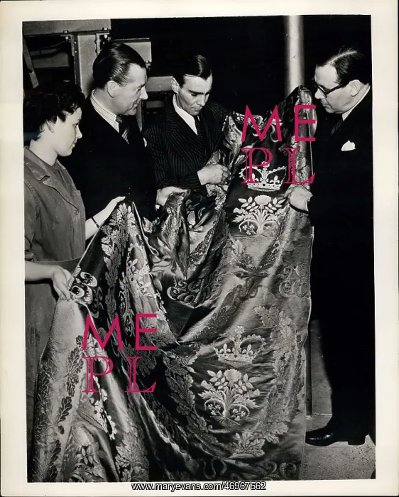 : Cloth of Gold woven for Coronation : Cloth of Gold woven for Coronation