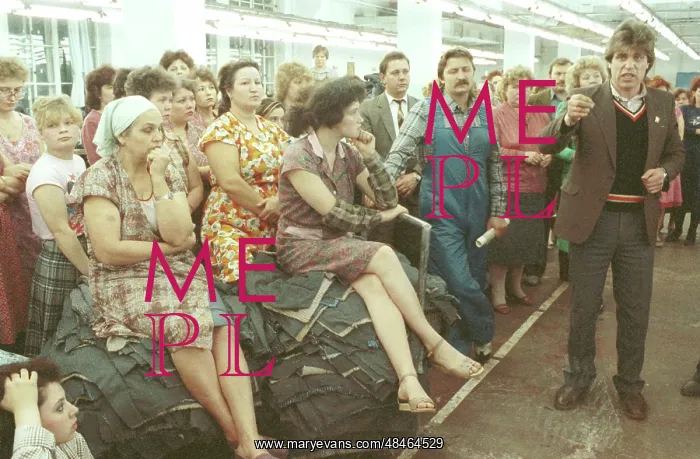 : Clothes factory strike in Vorkuta, 1989 : Clothes factory strike in Vorkuta, 1989
