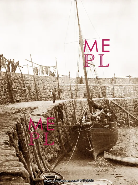  : Clovelly Harbour early 1900s