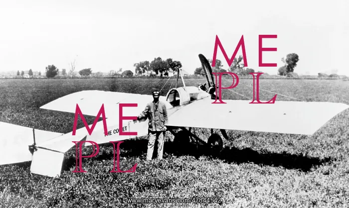 : Clyde Cessna with his monoplane The Comet : Clyde Cessna with his monoplane The Comet