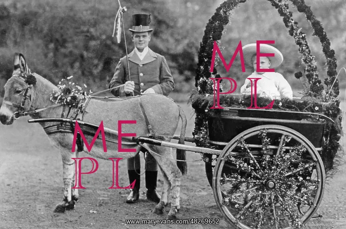 : Coachman with carriage and child, 1912 : Coachman with carriage and child, 1912