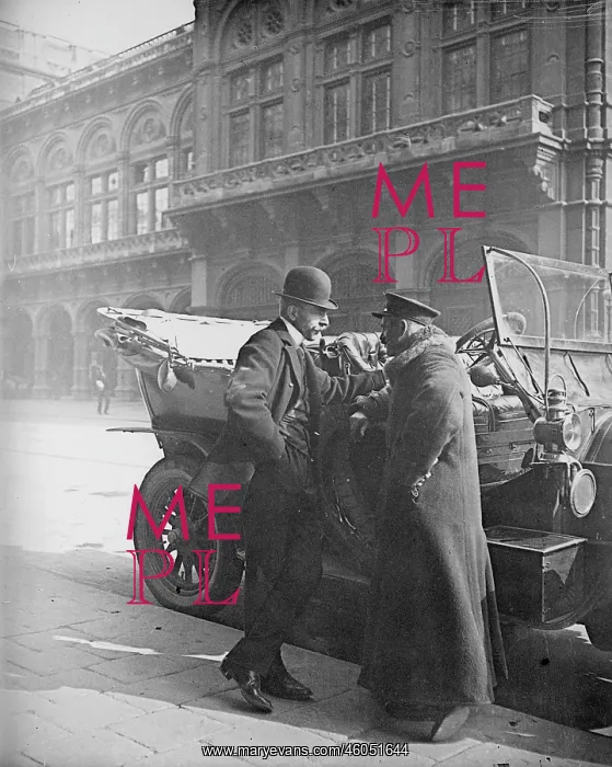 : Coachmen in front of the State Opera : Coachmen in front of the State Opera