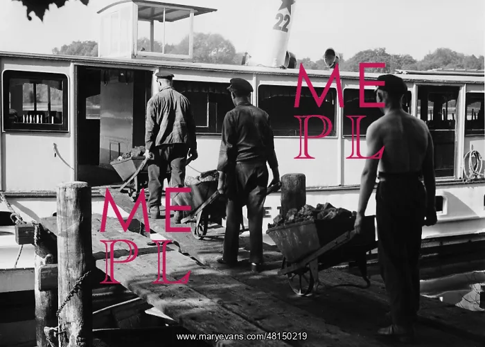 : Coal loading, 1933 : Coal loading, 1933