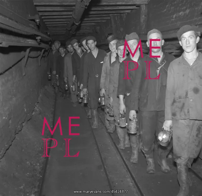 : Coal mines in Most - workers work for free : Coal mines in Most - workers work for free