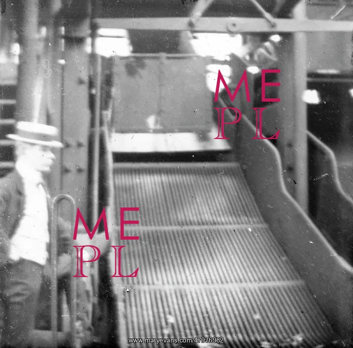 : Coal screening machine, Llanerch Colliery, South Wales : Coal screening machine, Llanerch Colliery, South Wales