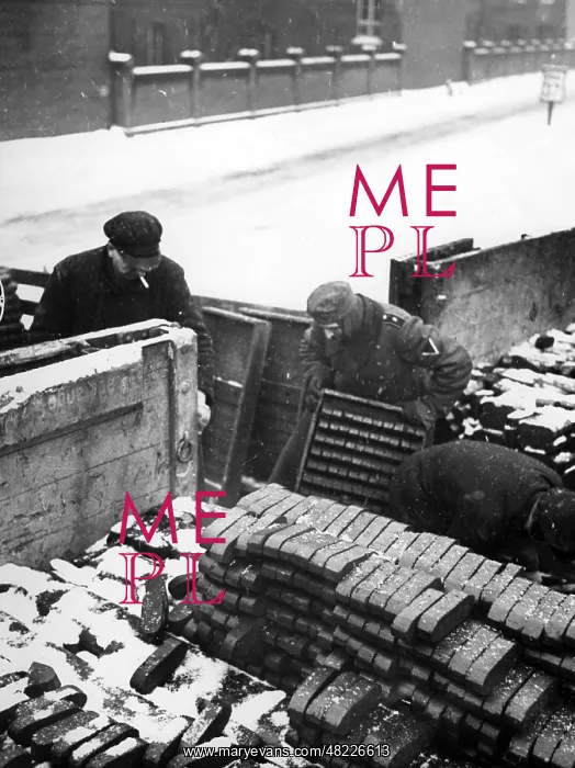 : Coal transport in Berlin, 1940 : Coal transport in Berlin, 1940