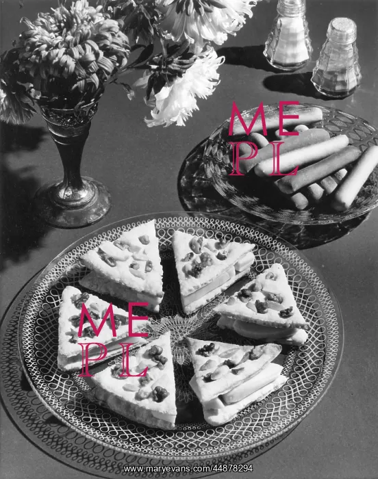 : COCKTAIL SNACKS : COCKTAIL SNACKS