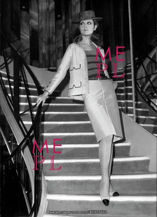 : Coco Chanel Fashion : Coco Chanel Fashion