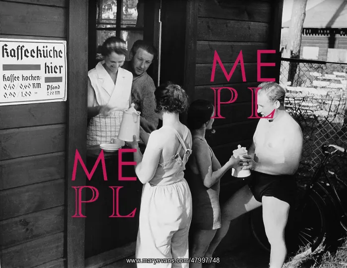 : Coffee kitchen in the Gruenau beach, 1938 : Coffee kitchen in the Gruenau beach, 1938
