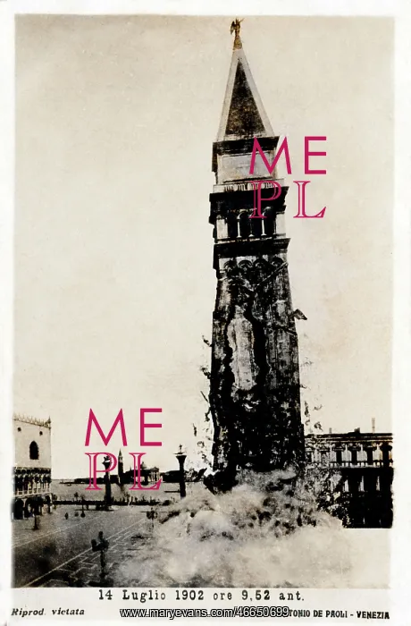 : Collapse of the Campanile in St Mark's Square, Venice, Italy : Collapse of the Campanile in St Mark's Square, Venice, Italy