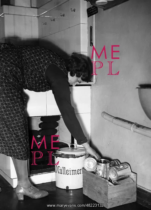 : Collecting cans, 1936 : Collecting cans, 1936