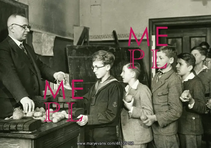 : Collection campaign in schools, 1929-1932 : Collection campaign in schools, 1929-1932