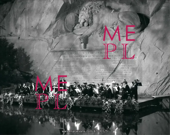 : Collegium Musicum, Lion Monument, Lucerne, Switzerland : Collegium Musicum, Lion Monument, Lucerne, Switzerland