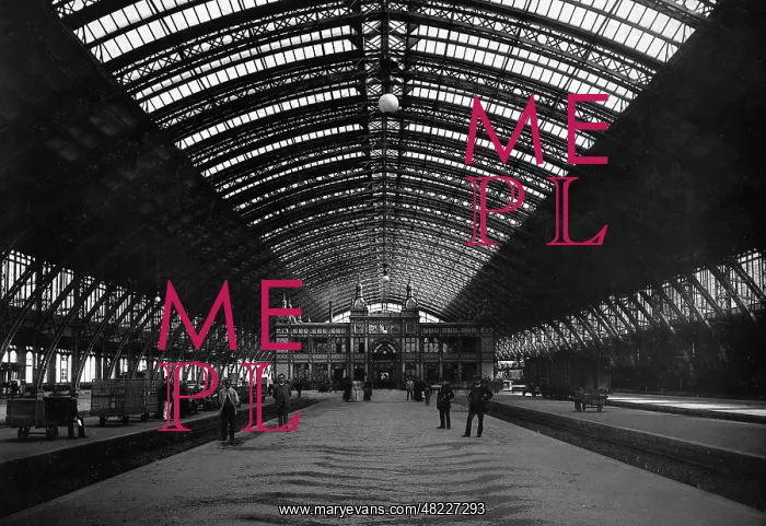 : The Cologne Central Station, around 1900 : The Cologne Central Station, around 1900