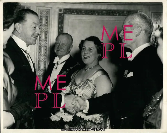 : Colonel Frank Norman attends banquet : Colonel Frank Norman attends banquet