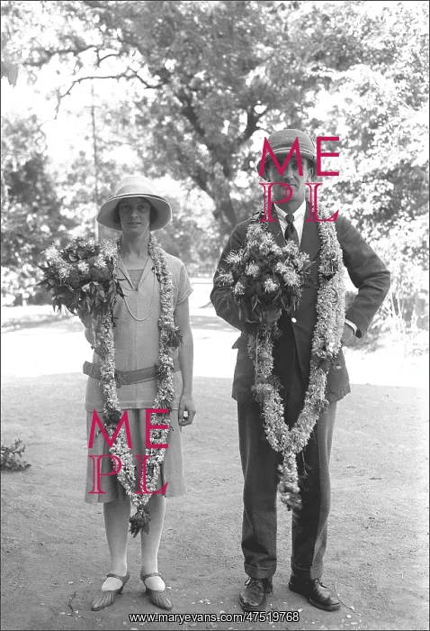 : Colonel Ralph Ponsonby Watts & his wife : Colonel Ralph Ponsonby Watts & his wife
