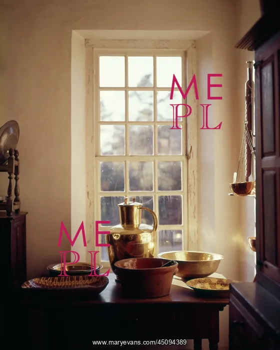 : Colonial America Kitchen Interior with Narrow : Colonial America Kitchen Interior with Narrow