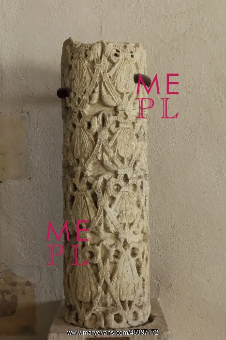 : Column, Abbaye Saint Nicolas, Angers, Maine-et-Loire, France : Column, Abbaye Saint Nicolas, Angers, Maine-et-Loire, France