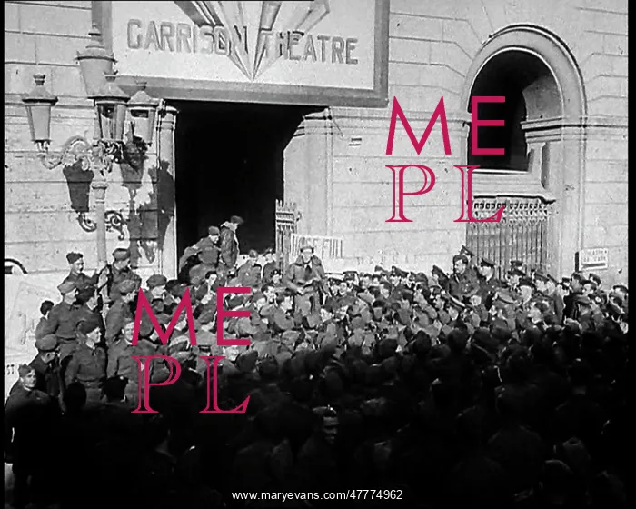 : Comedian Tommy Trinder Entertaining Allied Troops : Comedian Tommy Trinder Entertaining Allied Troops