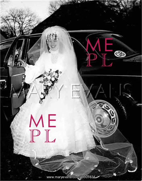 : HERE COMES THE BRIDE : HERE COMES THE BRIDE