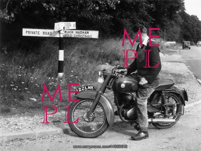 : COMICAL ROAD SIGN : COMICAL ROAD SIGN
