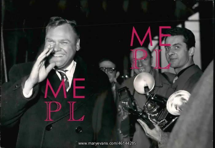 : Commentator - Correspondent - Reporter - TV Host : Commentator - Correspondent - Reporter - TV Host