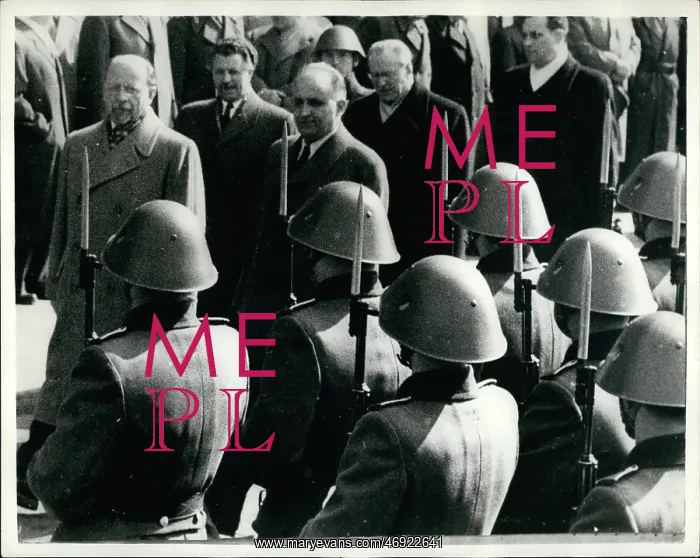 : Communism - Socialism : Communism - Socialism