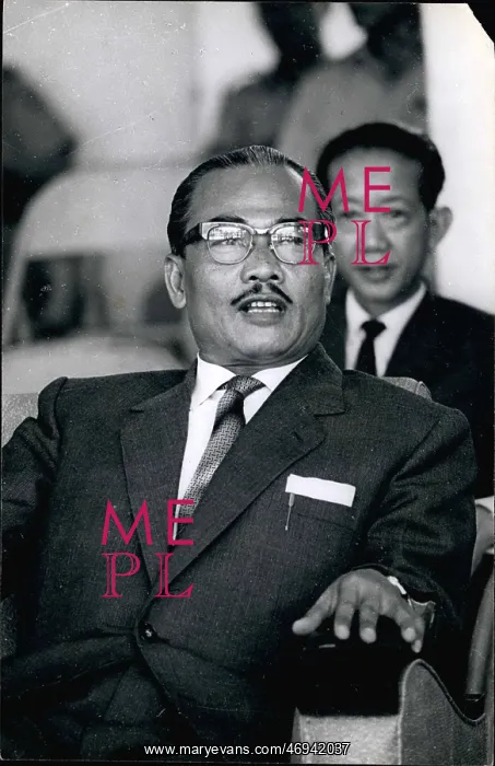 : Communism - Socialism : Communism - Socialism