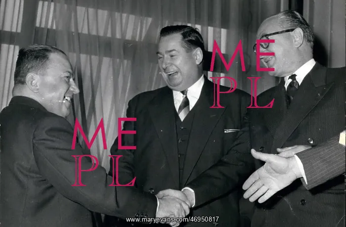 : Communism - Socialism : Communism - Socialism