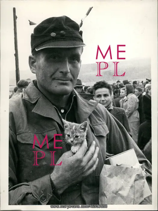 : Communism - Socialism : Communism - Socialism