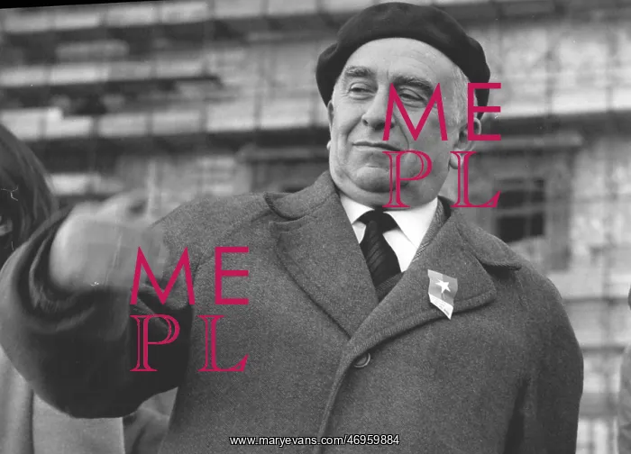 : Communism - Socialism : Communism - Socialism