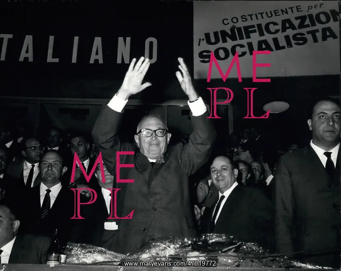 : Communism - Socialism : Communism - Socialism