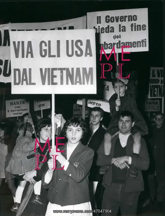 : Communism - Socialism : Communism - Socialism