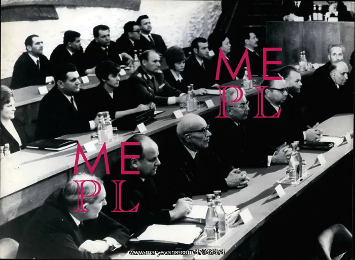 : Communism - Socialism : Communism - Socialism